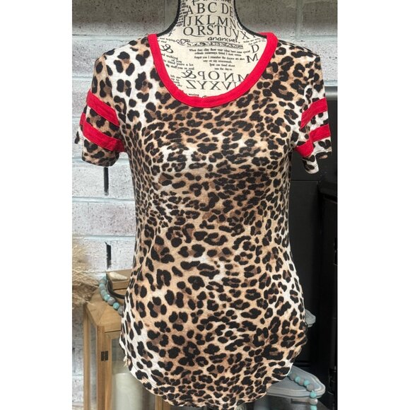 No Boundries 2 for 1 T-shirt/Blouse Red skull and Leopard Womens size Small/Medi - Picture 12 of 16